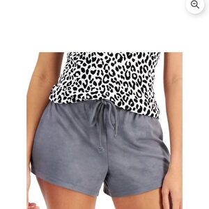 Women's or Junior's knit sleep shorts size S.